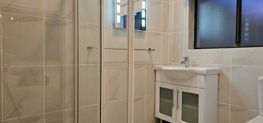 To Let 3 Bedroom Property for Rent in Middedorp Western Cape